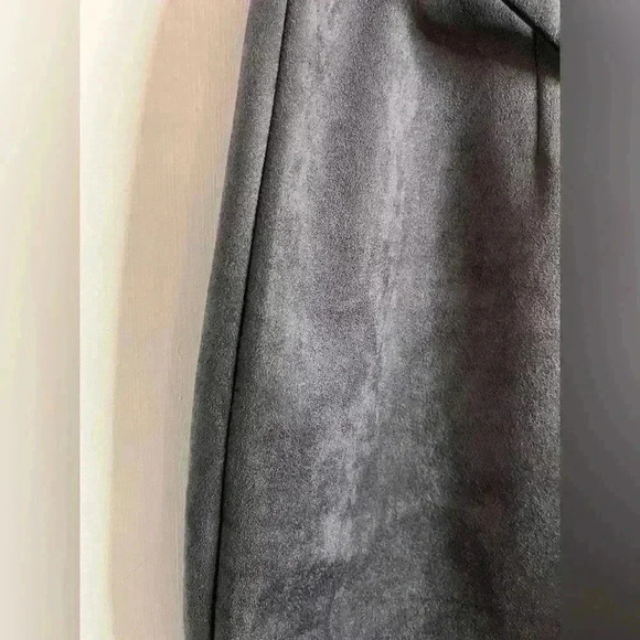 Ya  Ya and Co. Grey Suede-Like Skirt Size M - Picture 5 of 10